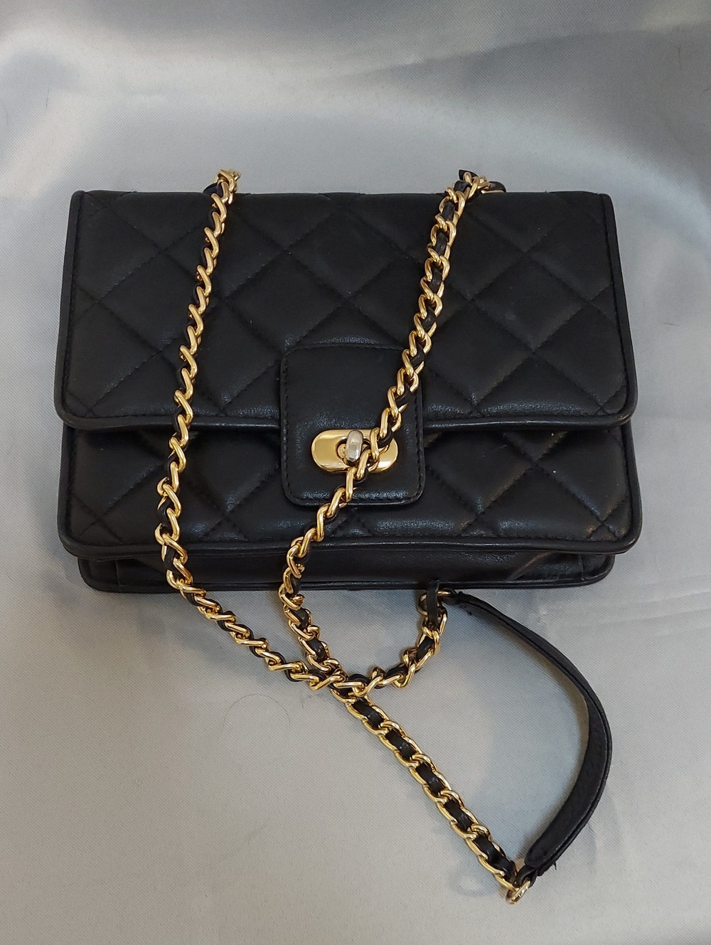Giani Bernini Bag, Black Genuine Leather Quilted, Gold Chain, Vintage